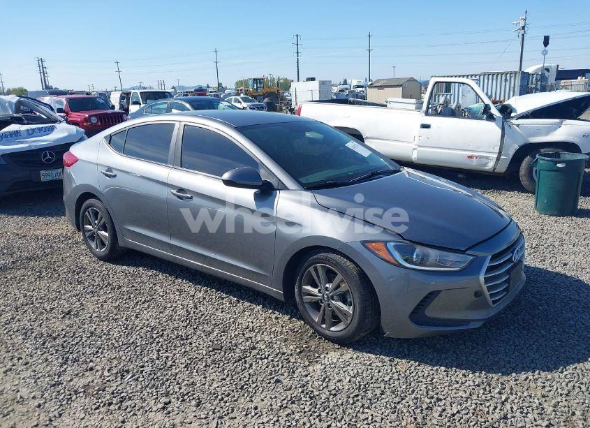 2018 Hyundai Elantra SEL (VIN 5NPD84LF6JH325922) main photo