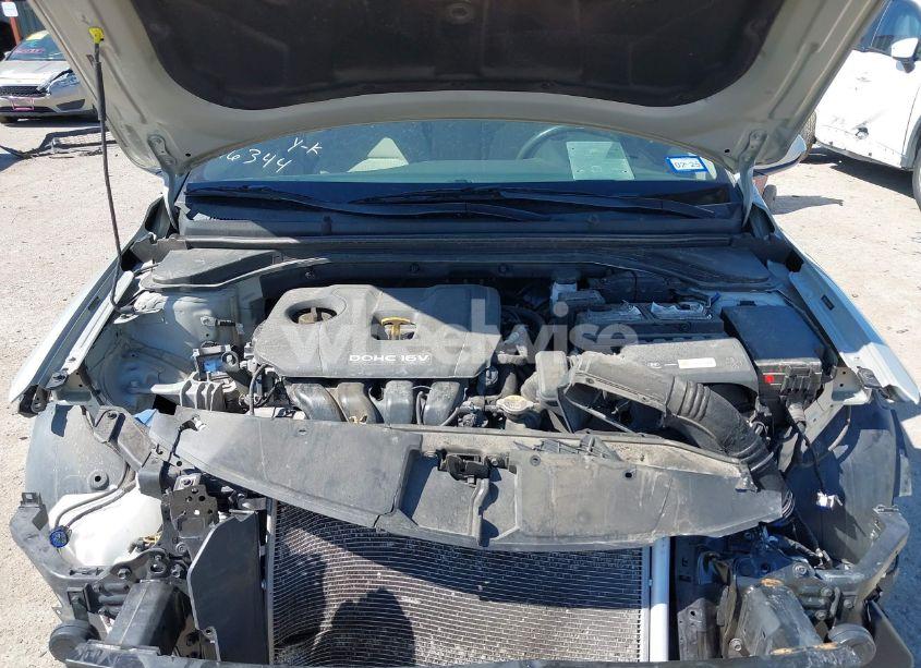 Photo 10 of 2018 Hyundai Elantra SEL (VIN 5NPD84LF6JH383402)