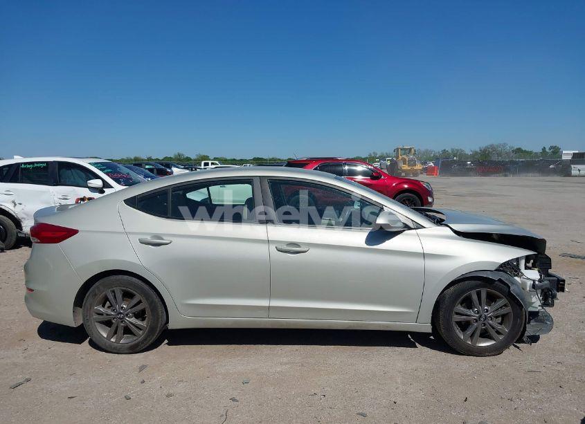 Photo 14 of 2018 Hyundai Elantra SEL (VIN 5NPD84LF6JH383402)
