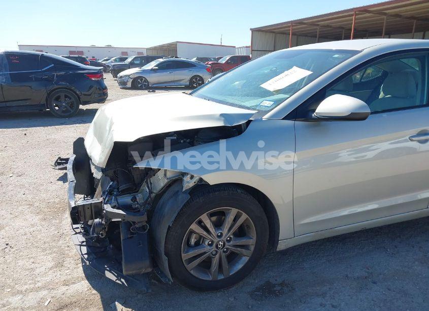 Photo 6 of 2018 Hyundai Elantra SEL (VIN 5NPD84LF6JH383402)