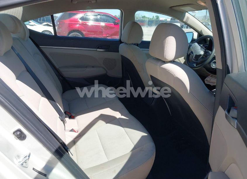 Photo 8 of 2018 Hyundai Elantra SEL (VIN 5NPD84LF6JH383402)