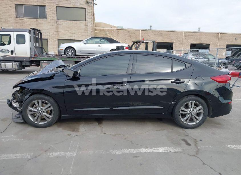 Photo 14 of 2018 Hyundai Elantra SEL (VIN 5NPD84LF6JH399258)