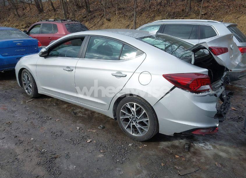 Photo 3 of 2019 Hyundai Elantra LIMITED (VIN 5NPD84LF6KH453451)