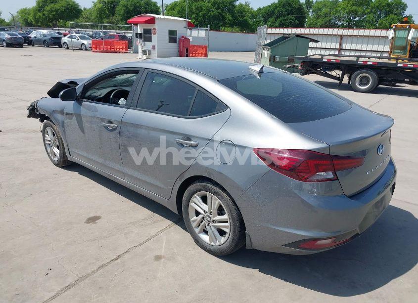 Photo 3 of 2019 Hyundai Elantra SEL (VIN 5NPD84LF6KH453627)