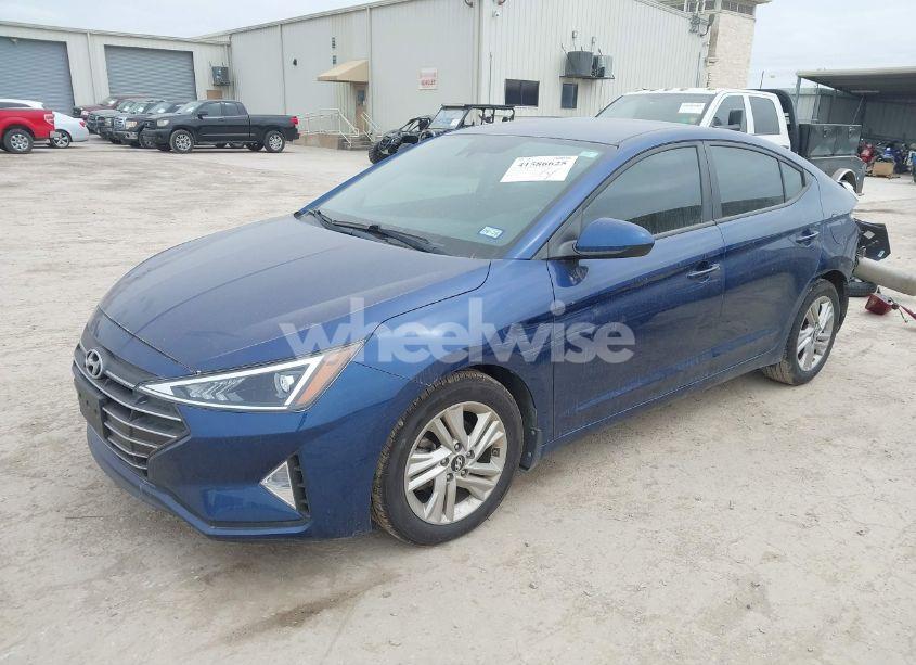Photo 2 of 2019 Hyundai Elantra SEL (VIN 5NPD84LF6KH476955)