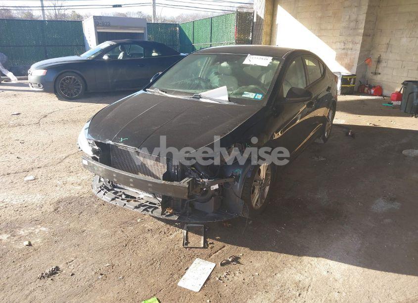 Photo 2 of 2019 Hyundai Elantra SEL (VIN 5NPD84LF6KH482108)