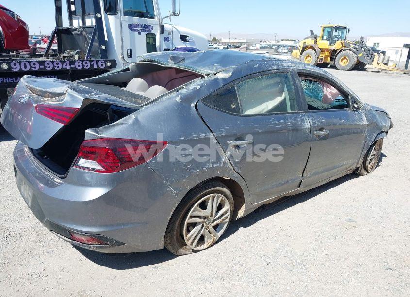 Photo 4 of 2019 Hyundai Elantra SEL (VIN 5NPD84LF6KH489088)