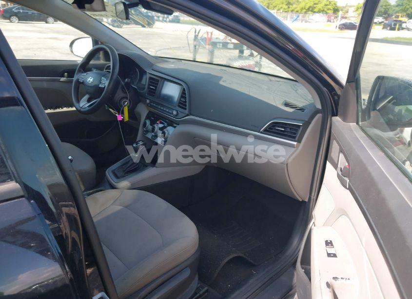 Photo 5 of 2019 Hyundai Elantra SEL (VIN 5NPD84LF6KH495005)