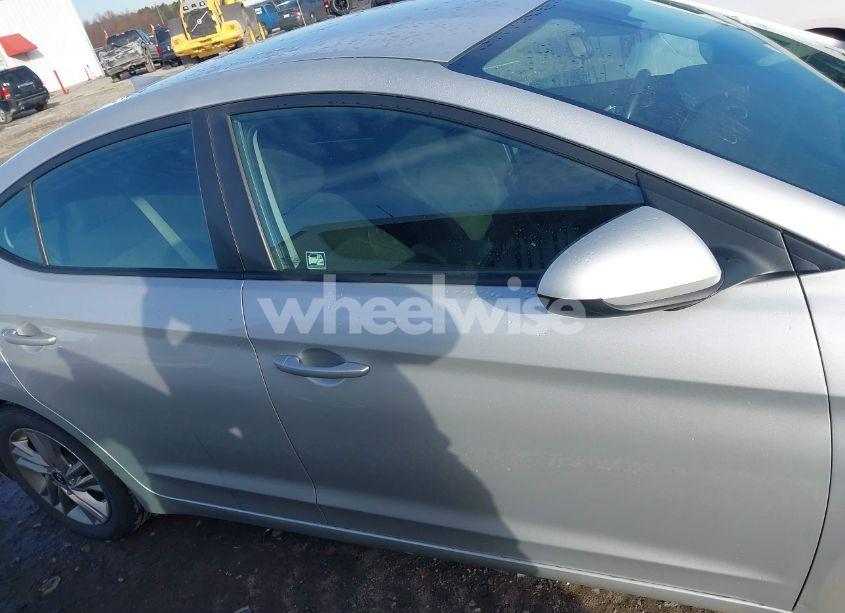 Photo 13 of 2019 Hyundai Elantra SEL (VIN 5NPD84LF6KH495702)