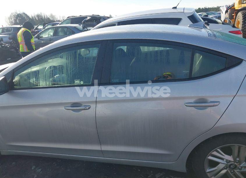 Photo 14 of 2019 Hyundai Elantra SEL (VIN 5NPD84LF6KH495702)