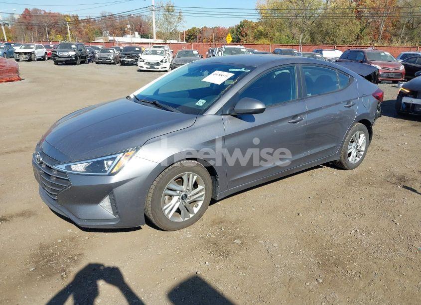 Photo 2 of 2020 Hyundai Elantra SEL (VIN 5NPD84LF6LH531017)