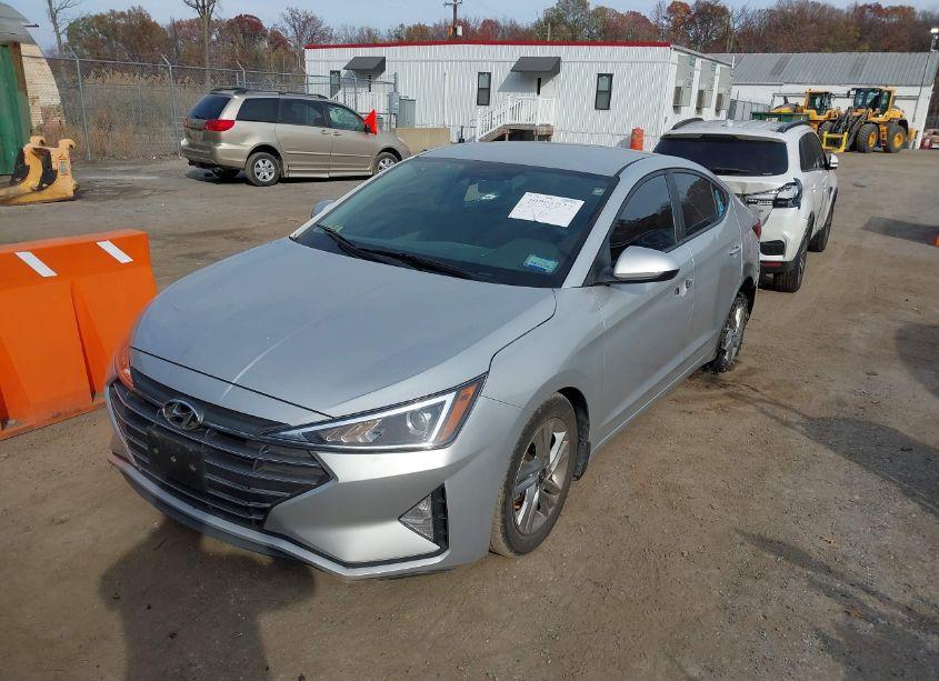 Photo 2 of 2020 Hyundai Elantra SEL (VIN 5NPD84LF6LH537500)