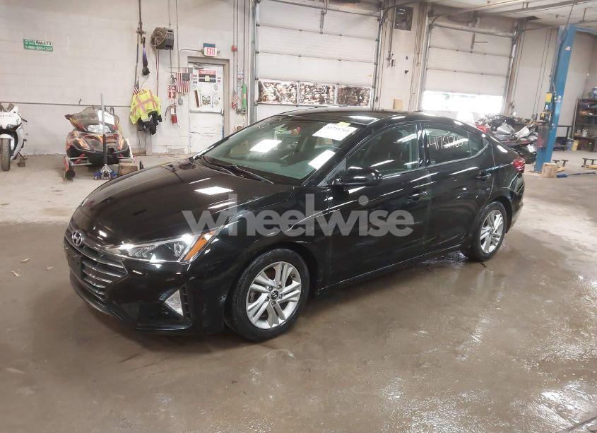 Photo 2 of 2020 Hyundai Elantra SEL (VIN 5NPD84LF6LH541806)