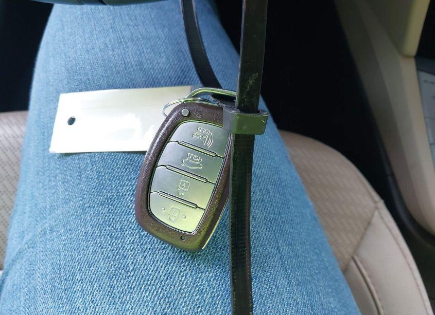 Photo 11 of 2020 Hyundai Elantra LIMITED (VIN 5NPD84LF6LH542695)