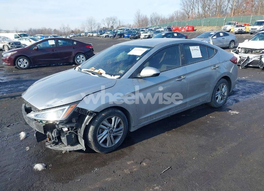 Photo 2 of 2020 Hyundai Elantra SEL (VIN 5NPD84LF6LH552823)