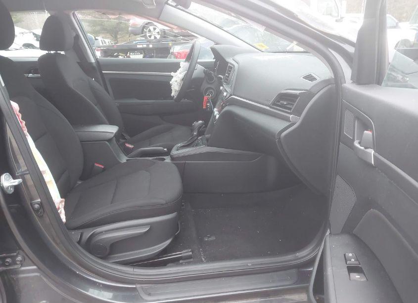 Photo 5 of 2020 Hyundai Elantra SEL (VIN 5NPD84LF6LH556404)