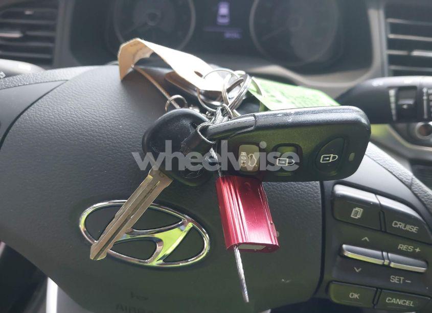 Photo 11 of 2020 Hyundai Elantra SEL (VIN 5NPD84LF6LH564910)