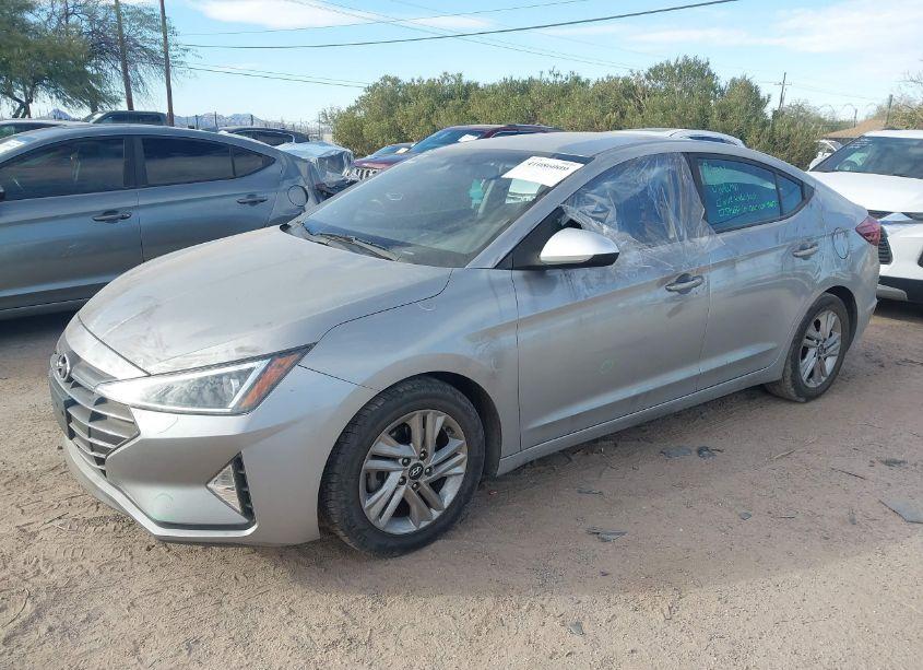 Photo 2 of 2020 Hyundai Elantra SEL (VIN 5NPD84LF6LH571629)