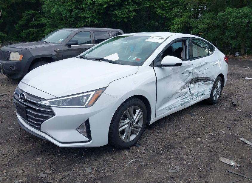 Photo 2 of 2020 Hyundai Elantra SEL (VIN 5NPD84LF6LH621185)