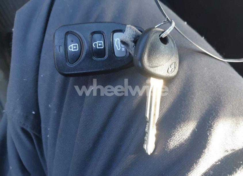 Photo 11 of 2017 Hyundai Elantra SE (VIN 5NPD84LF7HH001310)