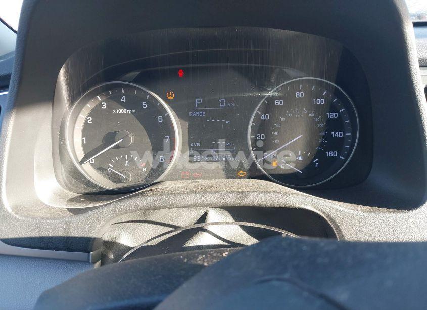 Photo 7 of 2017 Hyundai Elantra SE (VIN 5NPD84LF7HH001310)