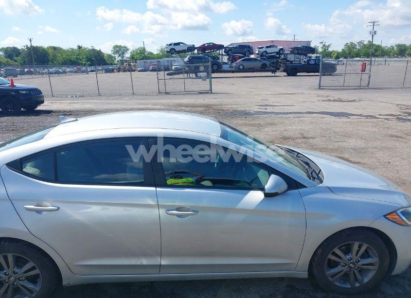 Photo 13 of 2017 Hyundai Elantra SE (VIN 5NPD84LF7HH005132)