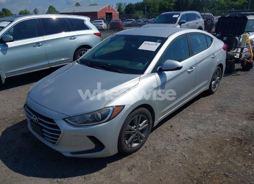 Photo 2 of 2017 Hyundai Elantra SE (VIN 5NPD84LF7HH005132)