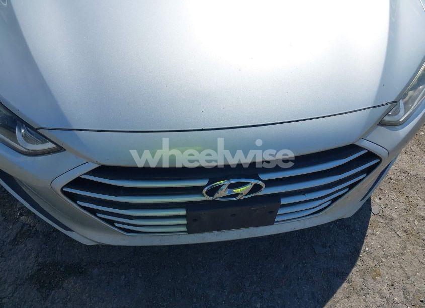 Photo 6 of 2017 Hyundai Elantra SE (VIN 5NPD84LF7HH005132)