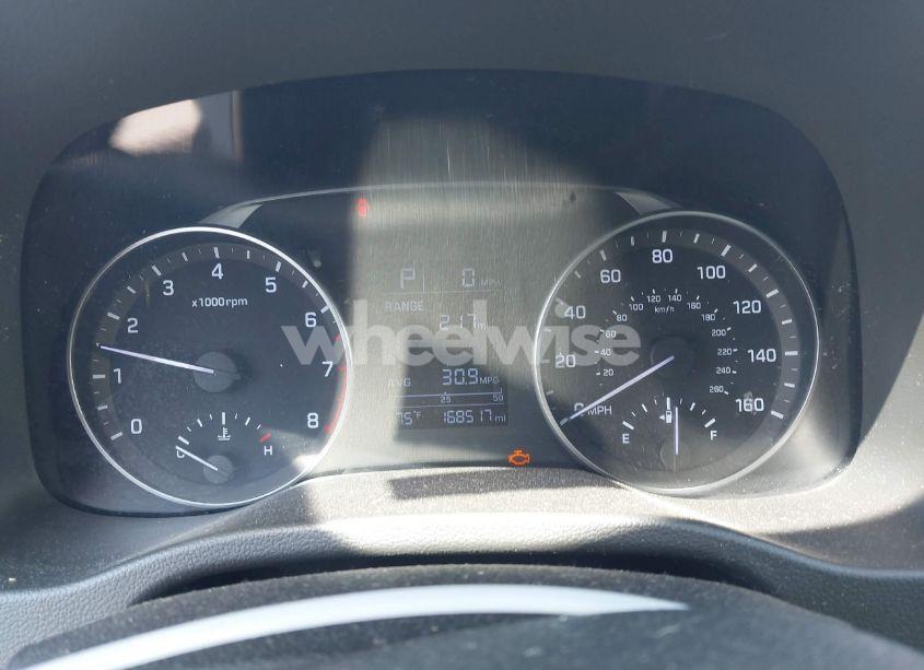 Photo 7 of 2017 Hyundai Elantra SE (VIN 5NPD84LF7HH005132)