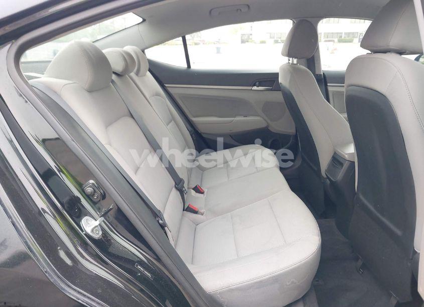 Photo 8 of 2017 Hyundai Elantra SE (VIN 5NPD84LF7HH009262)