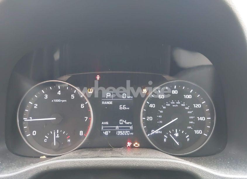 Photo 7 of 2017 Hyundai Elantra SE (VIN 5NPD84LF7HH018432)