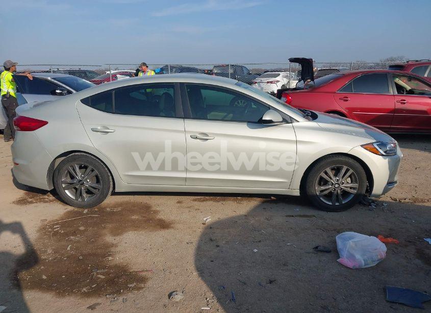 Photo 13 of 2017 Hyundai Elantra SE (VIN 5NPD84LF7HH021041)