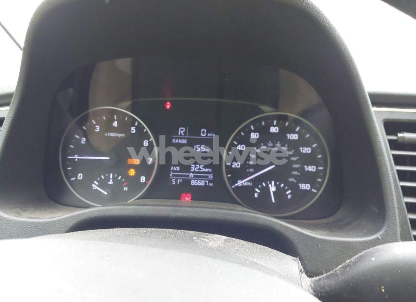 Photo 7 of 2017 Hyundai Elantra SE (VIN 5NPD84LF7HH022111)