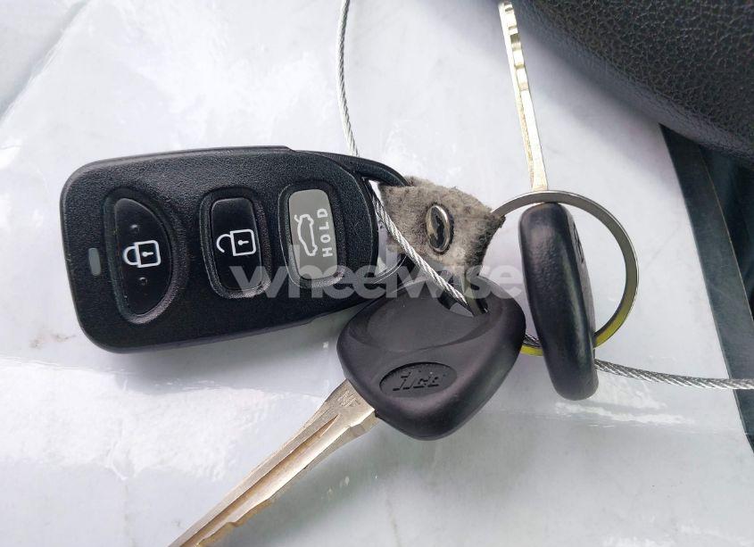 Photo 11 of 2017 Hyundai Elantra SE (VIN 5NPD84LF7HH022335)