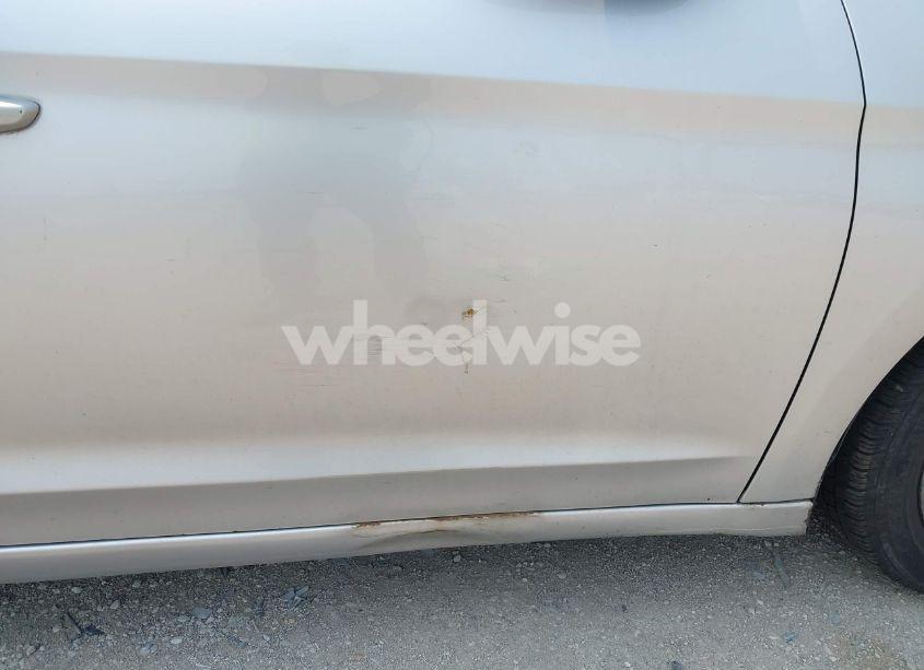 Photo 6 of 2017 Hyundai Elantra SE (VIN 5NPD84LF7HH030855)