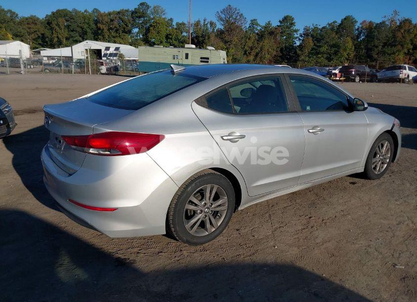 Photo 4 of 2017 Hyundai Elantra SE (VIN 5NPD84LF7HH038325)