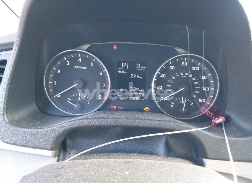 Photo 7 of 2017 Hyundai Elantra SE (VIN 5NPD84LF7HH038325)