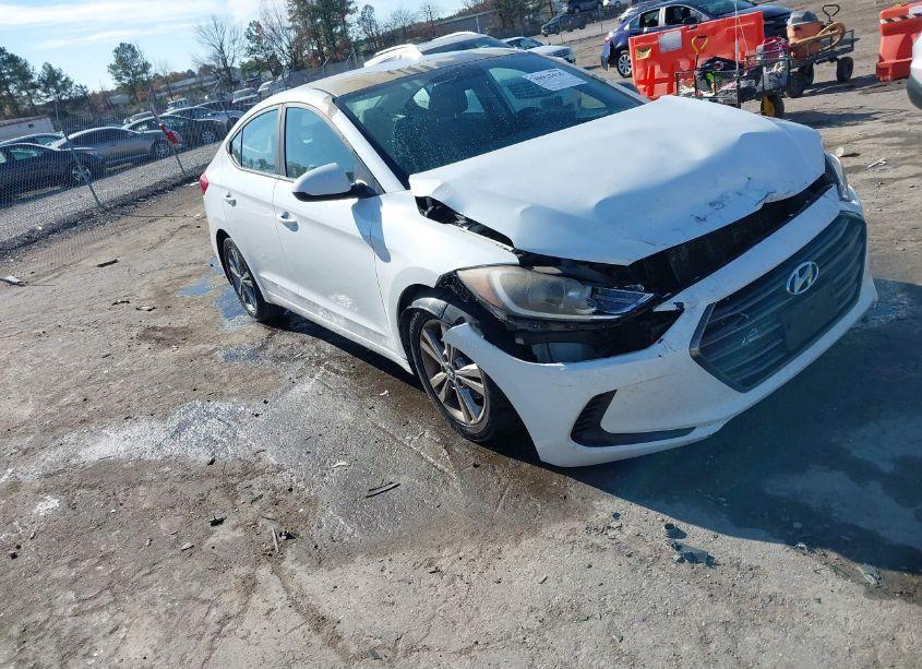 2017 Hyundai Elantra SE (VIN 5NPD84LF7HH041452) main photo