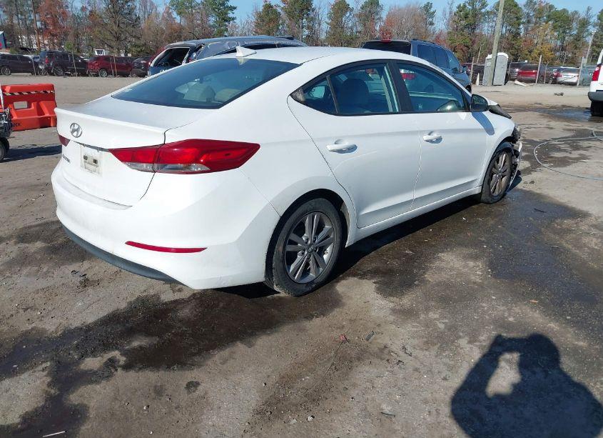 Photo 4 of 2017 Hyundai Elantra SE (VIN 5NPD84LF7HH041452)