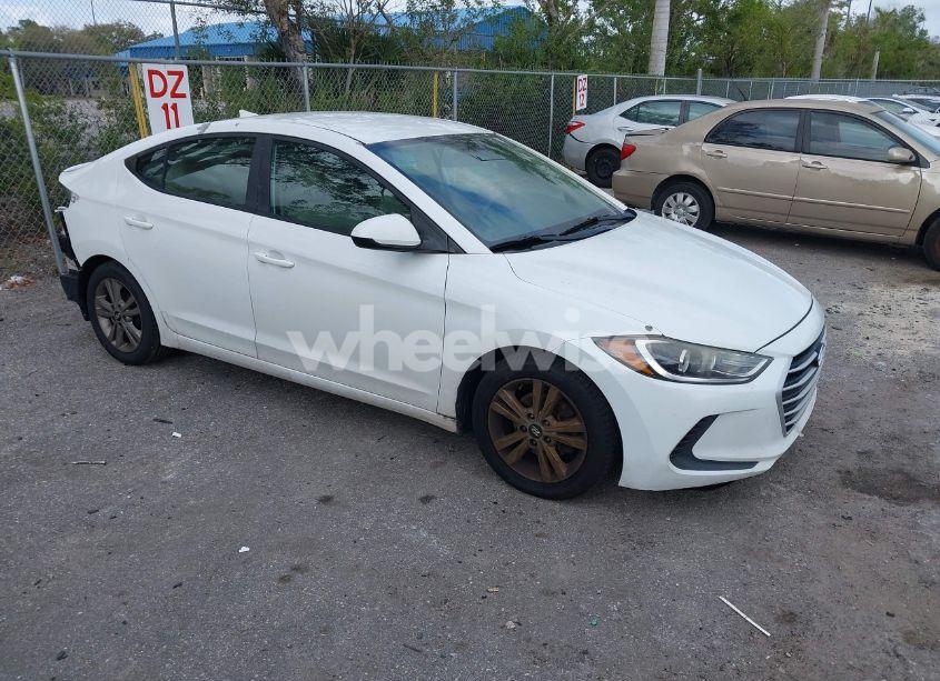 2017 Hyundai Elantra SE (VIN 5NPD84LF7HH058347) main photo