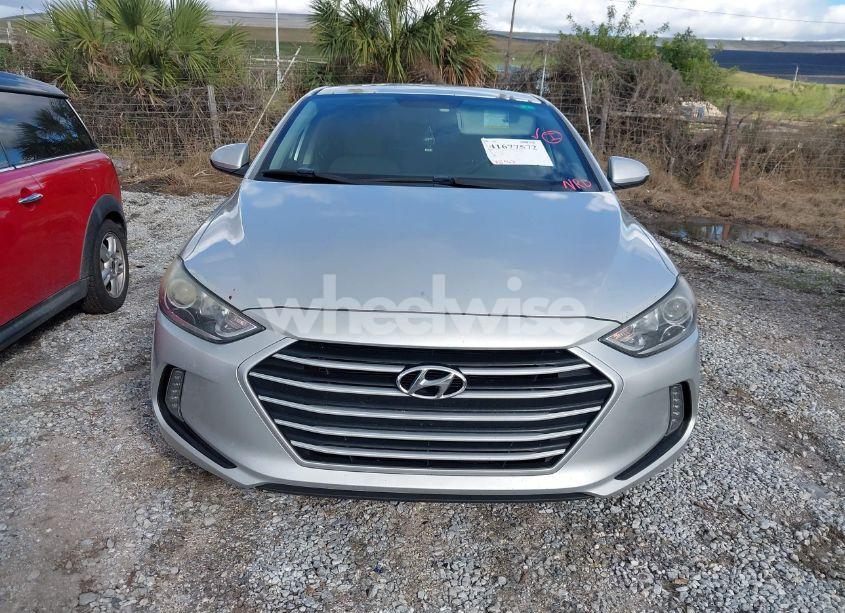 Photo 13 of 2017 Hyundai Elantra SE (VIN 5NPD84LF7HH066948)