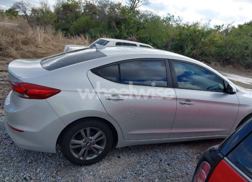 Photo 14 of 2017 Hyundai Elantra SE (VIN 5NPD84LF7HH066948)