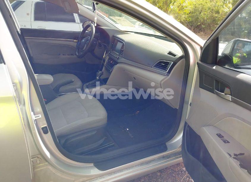 Photo 5 of 2017 Hyundai Elantra SE (VIN 5NPD84LF7HH066948)