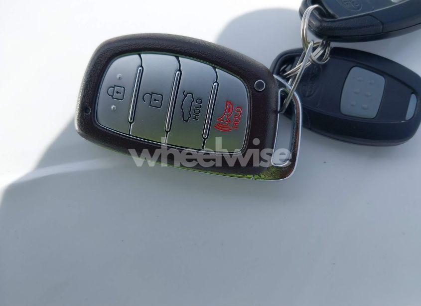 Photo 11 of 2017 Hyundai Elantra SE (VIN 5NPD84LF7HH077559)