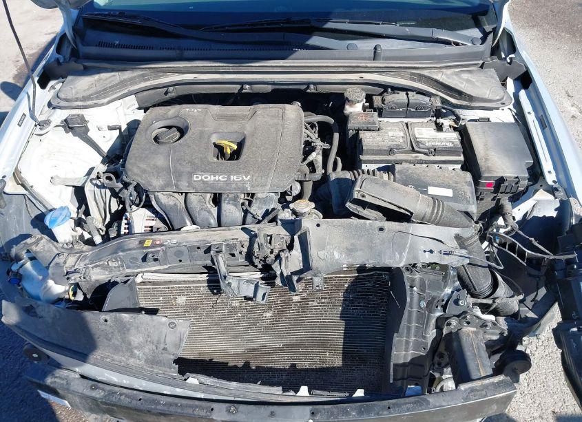 Photo 10 of 2017 Hyundai Elantra SE (VIN 5NPD84LF7HH128199)