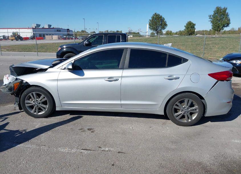 Photo 15 of 2017 Hyundai Elantra SE (VIN 5NPD84LF7HH128199)