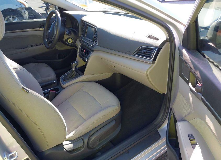 Photo 5 of 2017 Hyundai Elantra SE (VIN 5NPD84LF7HH128199)