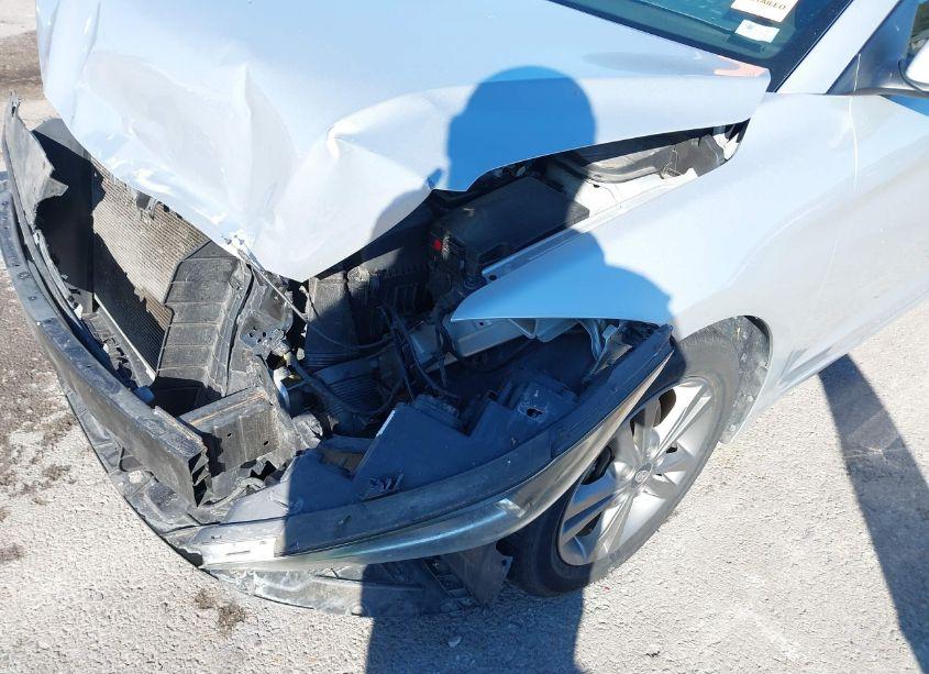 Photo 6 of 2017 Hyundai Elantra SE (VIN 5NPD84LF7HH128199)