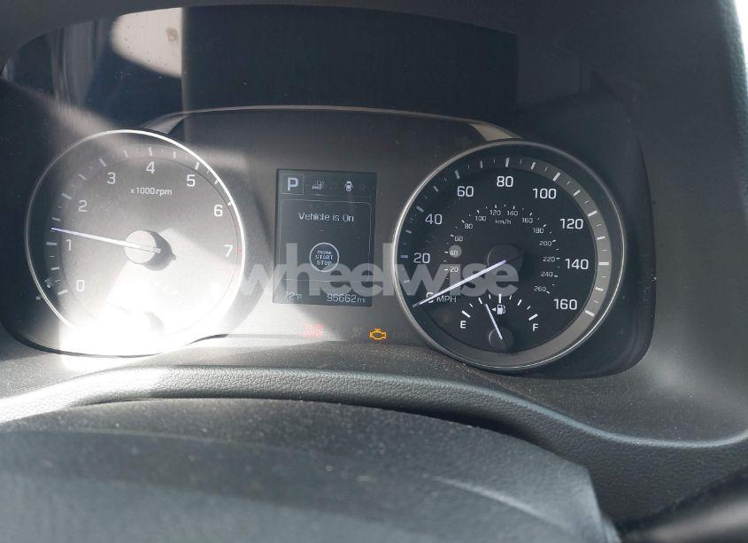 Photo 7 of 2017 Hyundai Elantra LIMITED (VIN 5NPD84LF7HH162479)