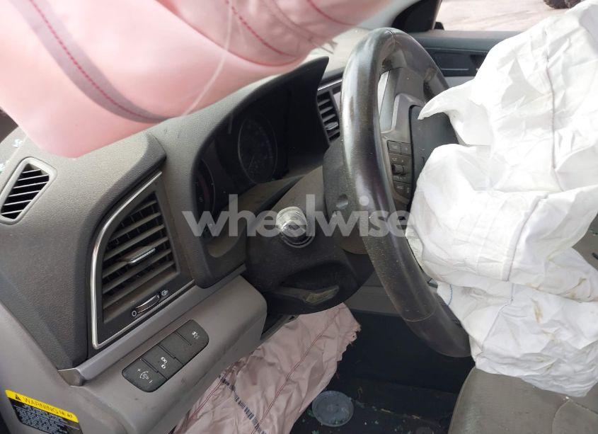 Photo 14 of 2017 Hyundai Elantra LIMITED (VIN 5NPD84LF7HH167407)